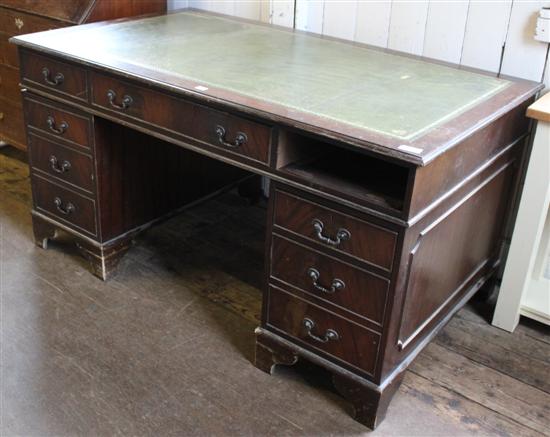 Mahogany pedestal desk